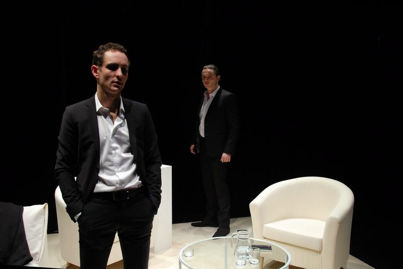 Un contrat - Lodoïs Dorée - Théâtre de l'Homme